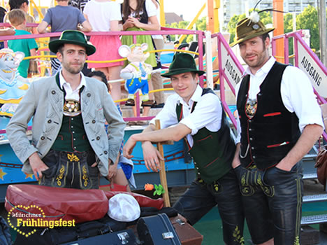 Brauchtumstag auf dem Frühlingsfest Theresienwiese - Volksfest Musiker in München